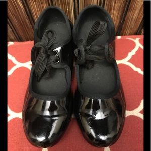 Danzcue Girls’ Tap Dance Shoes